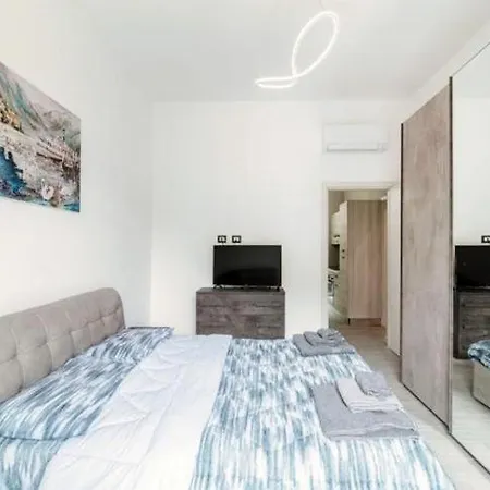 Relax House 7min In Bus Dal Апартаменты Комо