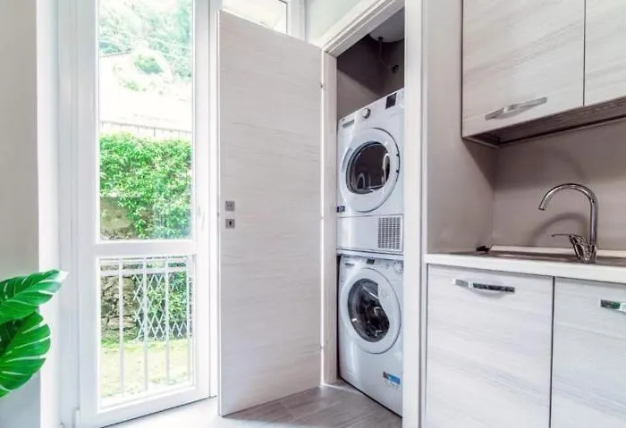 Relax House 7min In Bus Dal * Комо